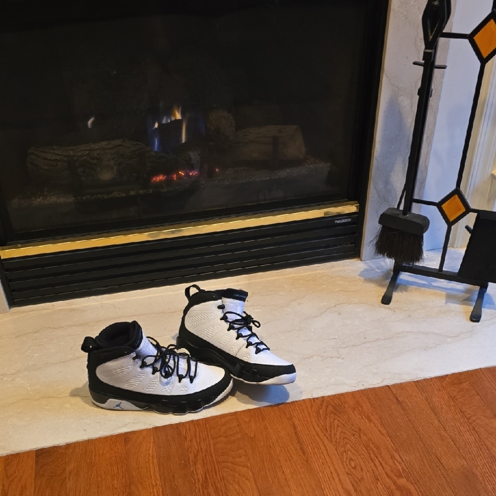 Air Jordan 9 'University Blue' (Authentic)